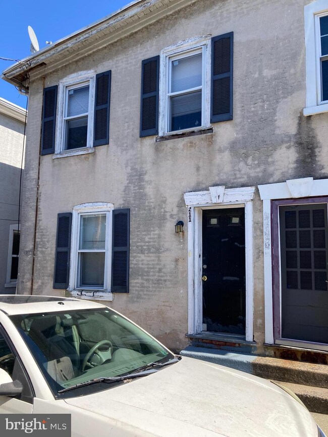 211 Sheas Terrace, Ardmore, PA 19003 - photo 2