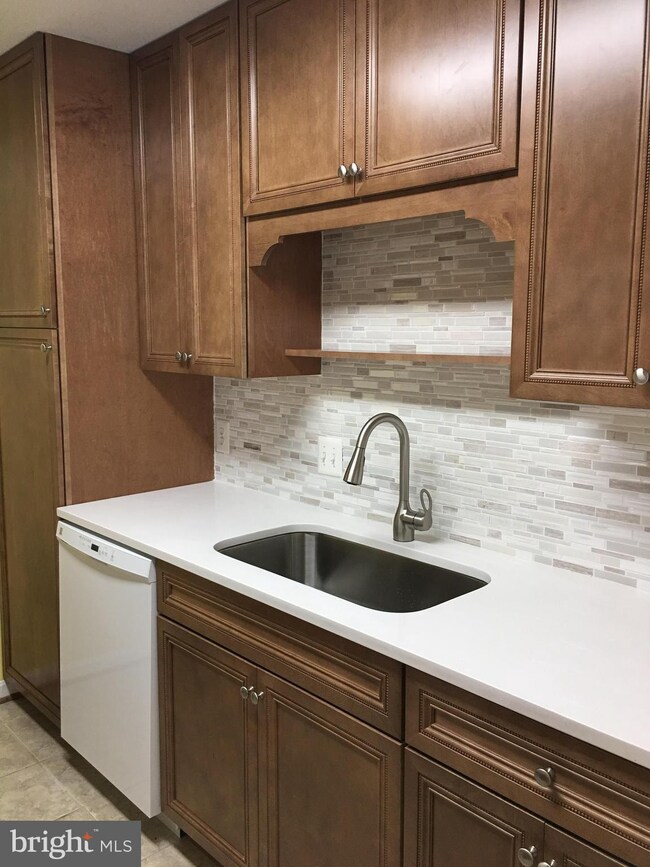 3114 Farnborough Ct, Silver Spring, MD 20906 - photo 6