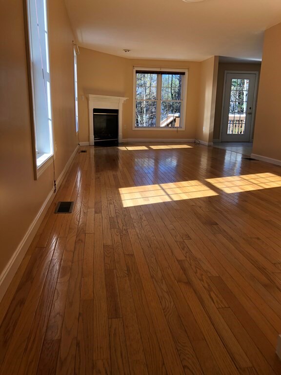 107 Barbara Ln, Hudson, NH 03051 - photo 2