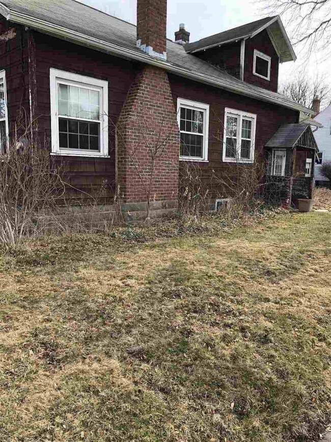 211 Pleasantview Ave, Schenectady, NY 12302 - photo 3