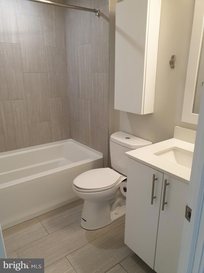 104 W North Ln unit C-1, Conshohocken, PA 19428 - photo 6