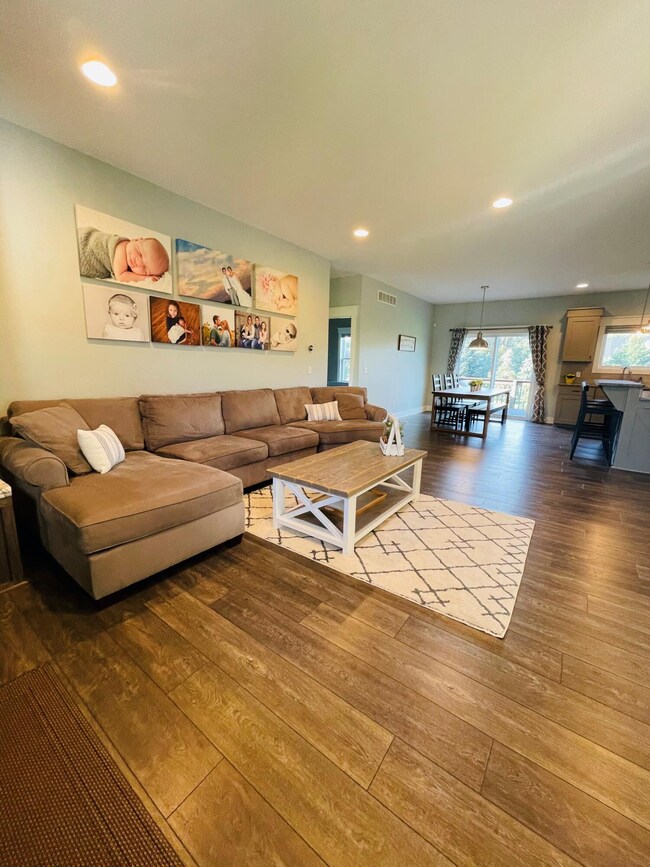 Living Room - Replace #9