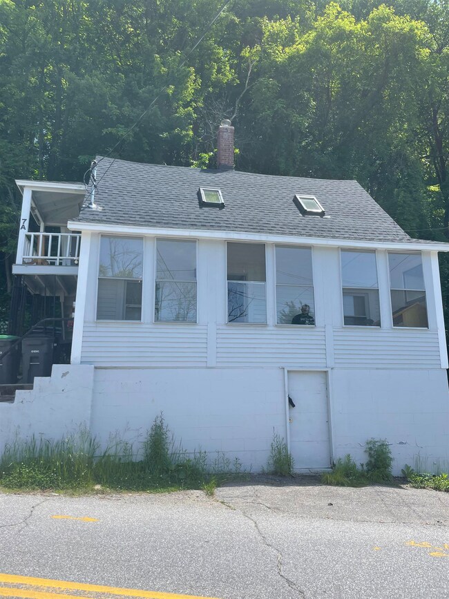 7 Granite St, Hooksett, NH 03106 - photo 2