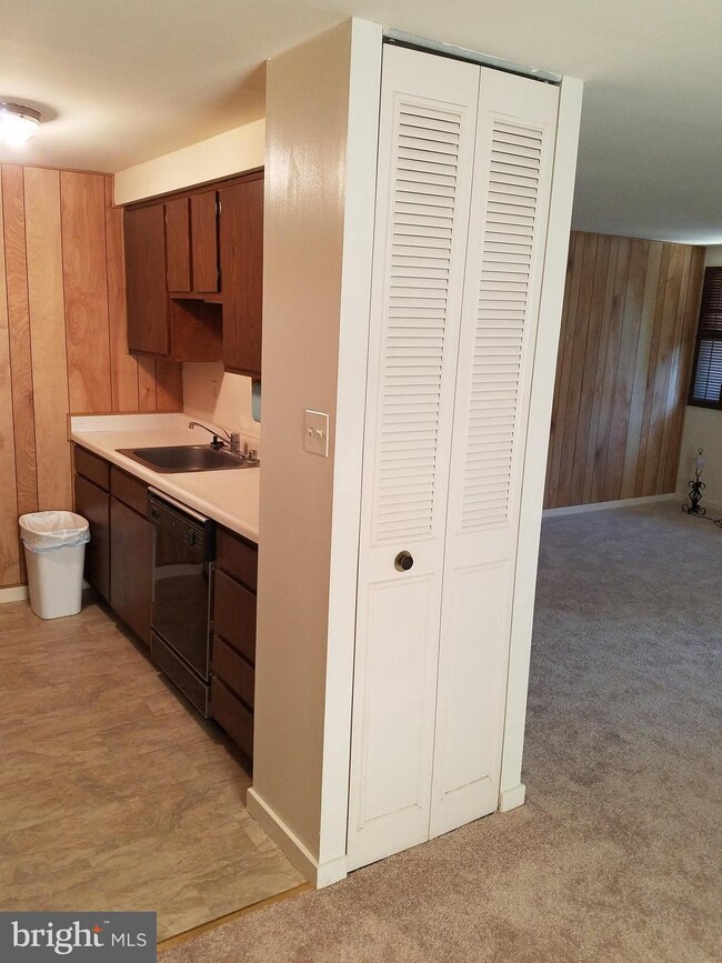 536 Glen Ct, Glen Burnie, MD 21061 - photo 4