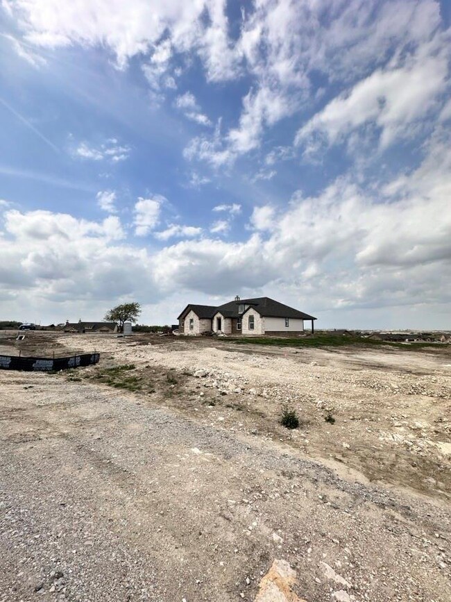 109 Hillock Ct, Decatur, TX 76234 - photo 2