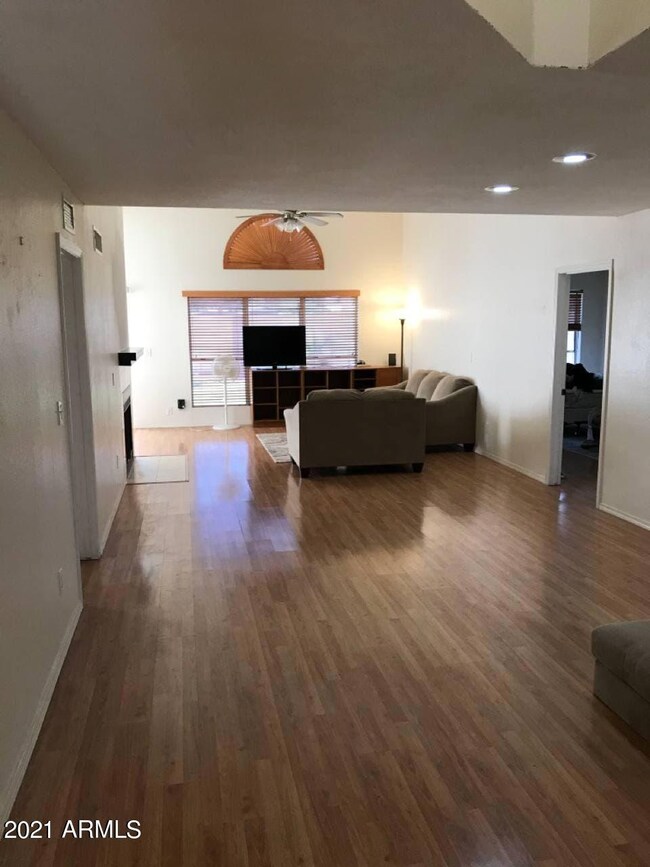 19229 N 6th St, Phoenix, AZ 85024 - photo 3