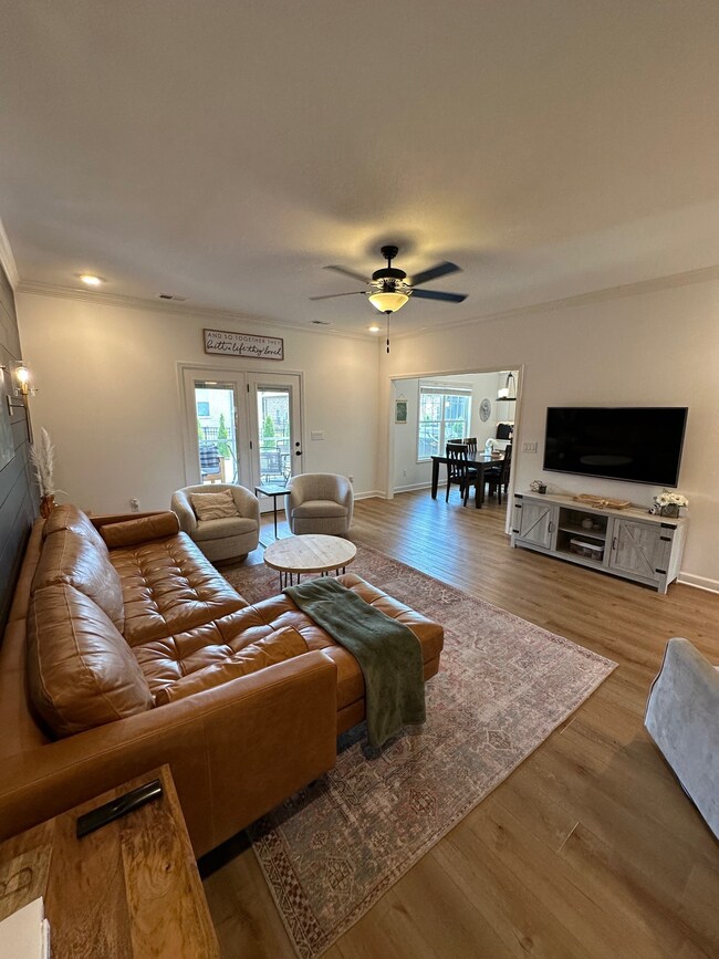 Tons of natural light.