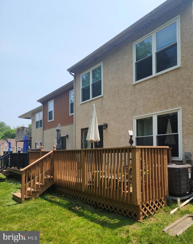 25 Forsythia Ct, Lafayette Hill, PA 19444 - photo 6