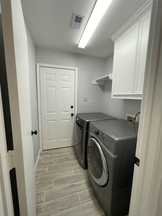 17019 Townes Rd, Friendswood, TX 77546 - photo 6