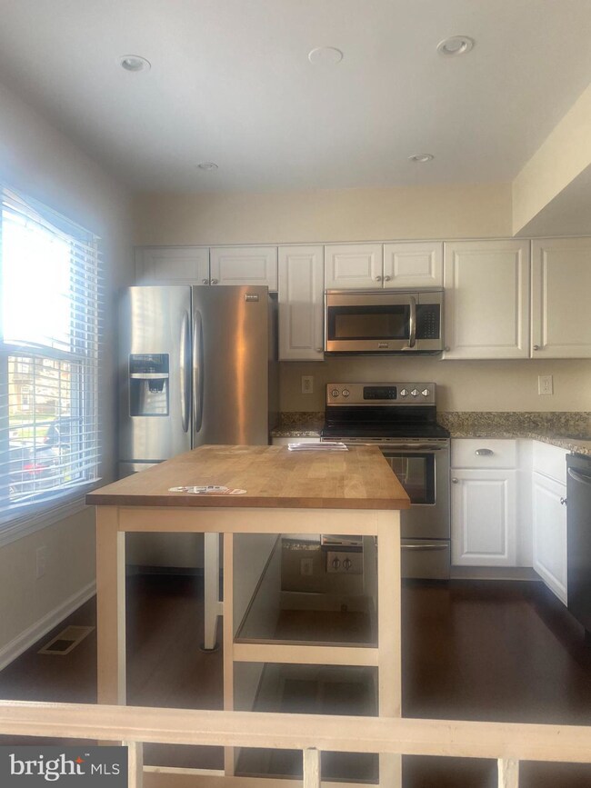 7837 Hidden Creek Way, Stoney Beach, MD 21226 - photo 3