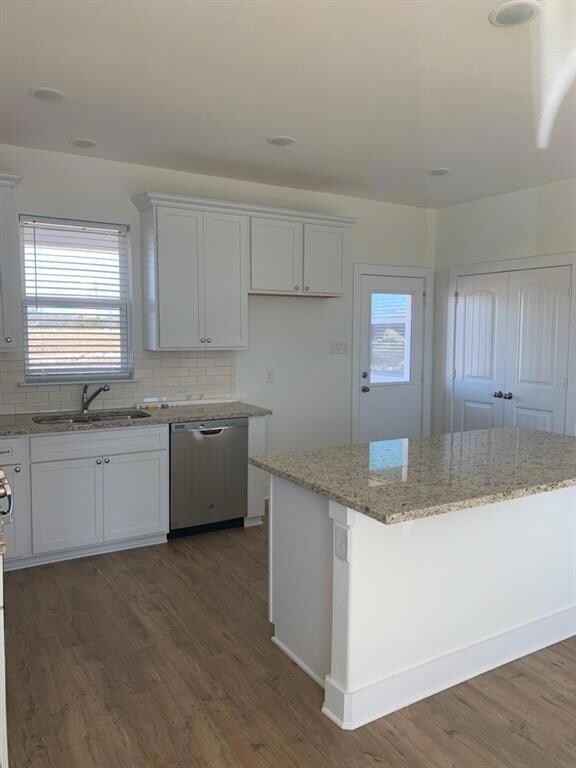 1371 Orange Blossom Ct, Gainesville, TX 76240 - photo 6