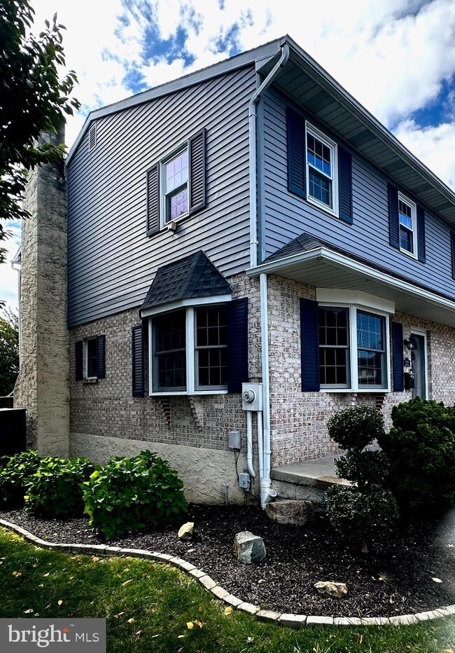 202 Popodickon Dr, Boyertown, PA 19512 - photo 6