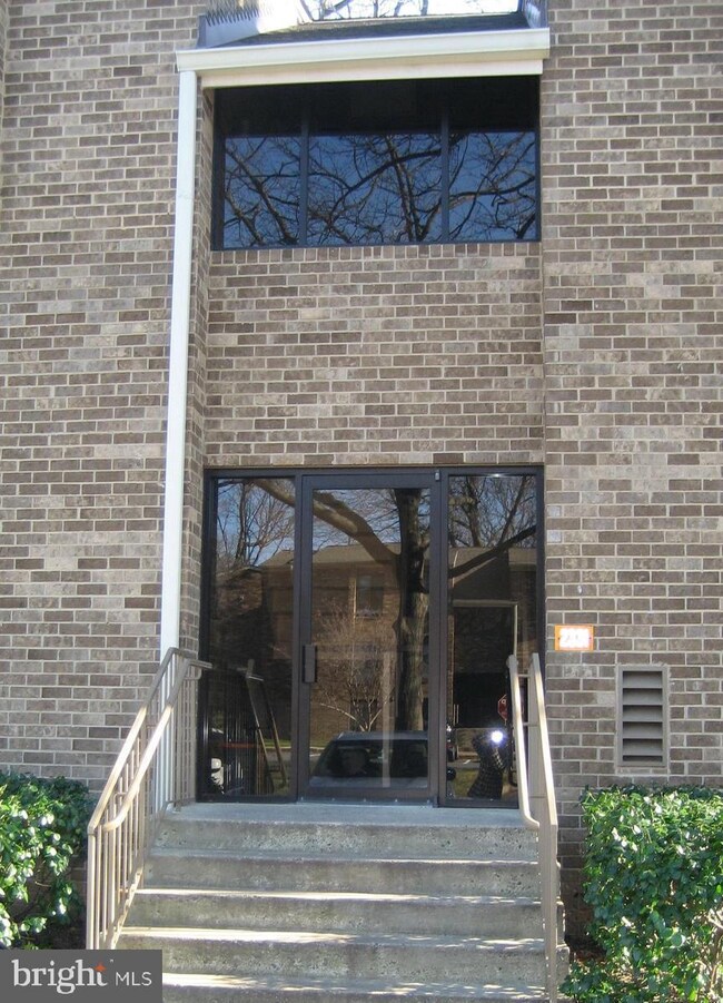 2331 Freetown Ct unit 21C, Reston, VA 20191 - photo 3