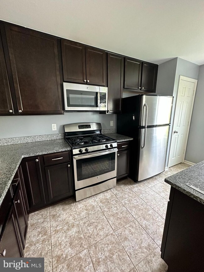 22652 Majestic Elm Ct unit 44, Clarksburg, MD 20871 - photo 3