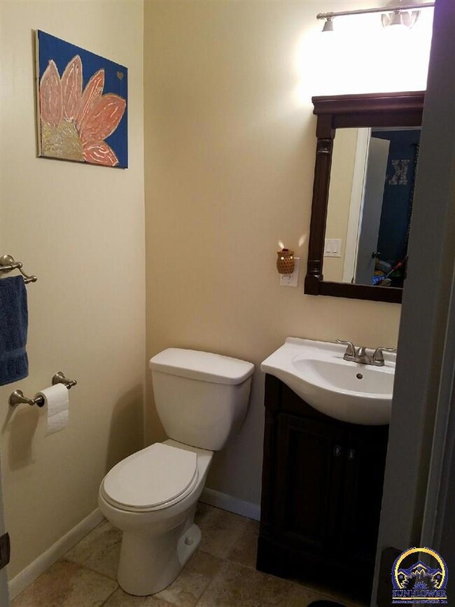 2932 SW Atwood Ave, Topeka, KS 66614 - photo 5