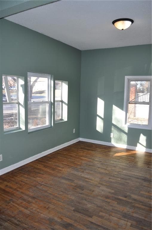 2405 S 18th St, Saint Joseph, MO 64503 - photo 5