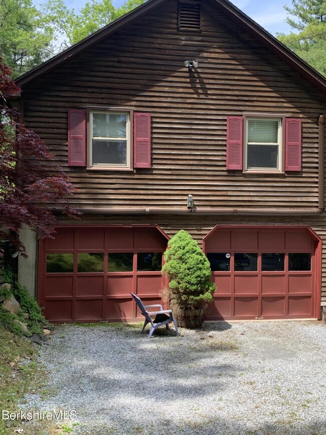 8 Abbey Hill Dr, Great Barrington, MA 01230 - photo 4