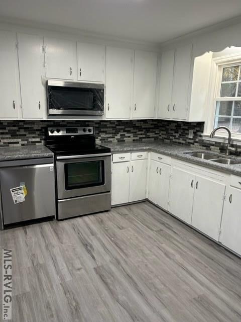 kitchen 1 w/granite tops