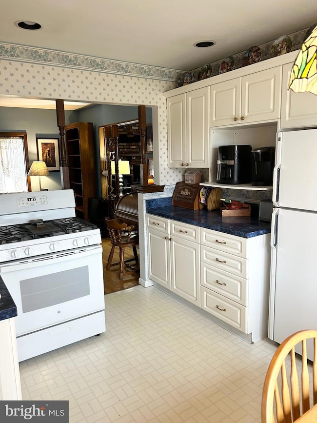 208 Ash Rd, Marlton, NJ 08053 - photo 2