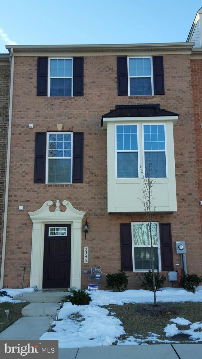 5345 Blue Crab Ln, Waldorf, MD 20602 - photo 2