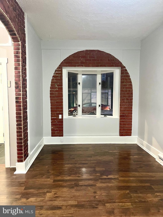 216 N 11th St, Reading, PA 19601 - photo 3