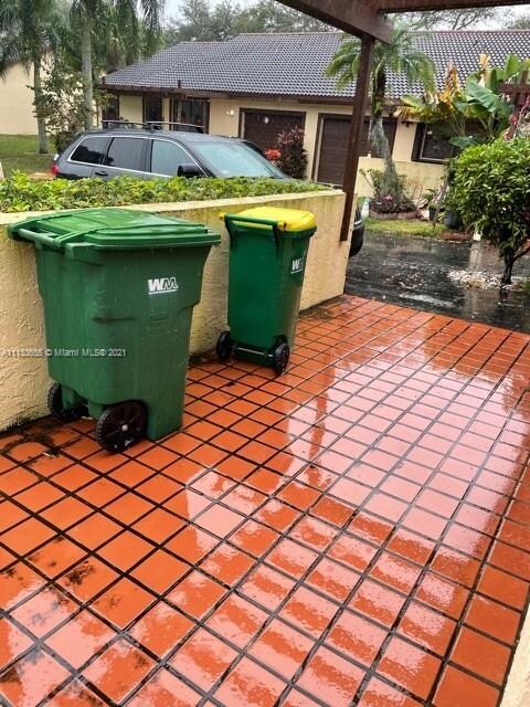 7269 Papaya Way, Tamarac, FL 33321 - photo 3