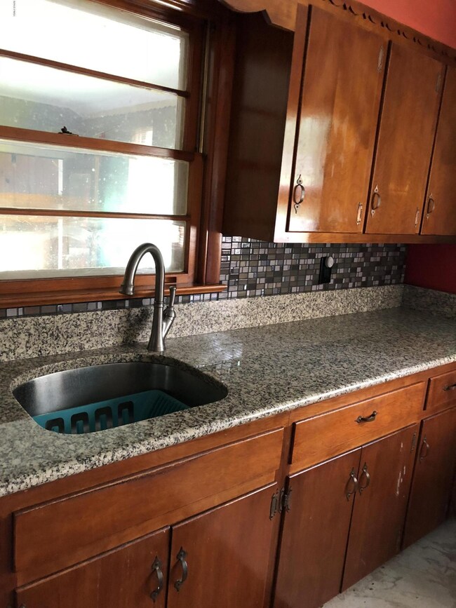 102 Mushroom Ct, Milford, PA 18337 - photo 6