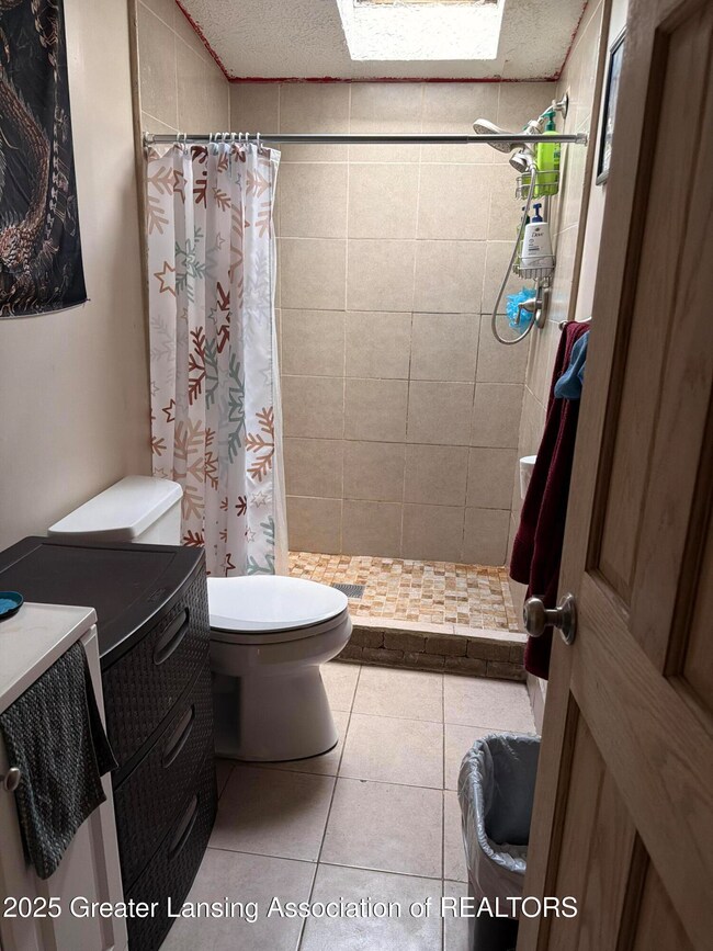 2614 W Kalamazoo St, Lansing, MI 48917 - photo 5