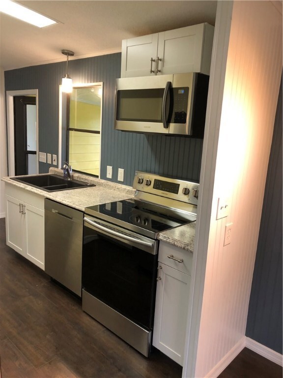 718 Oleander Cir, Sebastian, FL 32976 - photo 3