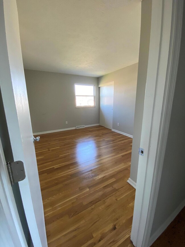 4984 Woodbriar Place, Columbus, OH 43229 - photo 7