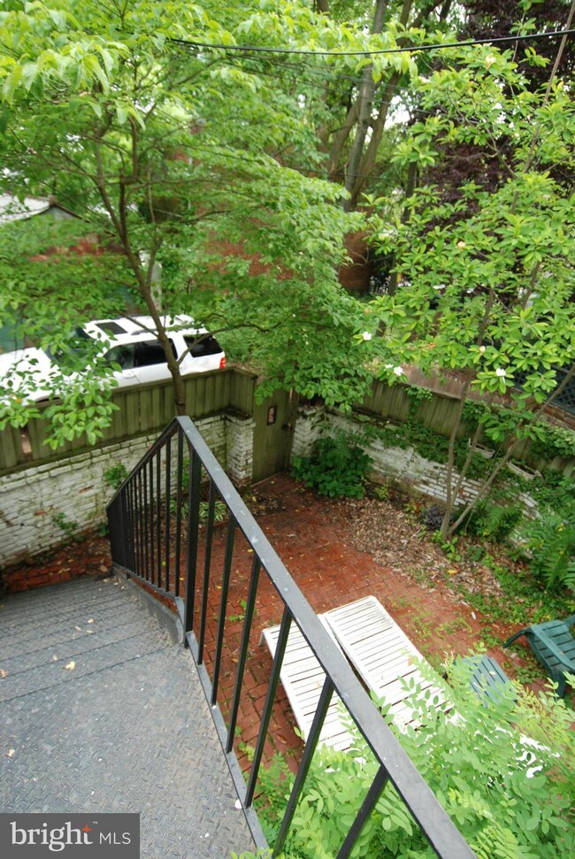 3038 R St NW unit 1/2, Washington, DC 20007 - photo 4