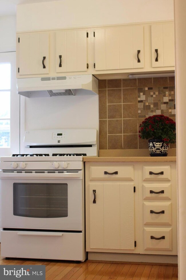 12704 Goodhill Rd, Silver Spring, MD 20906 - photo 5