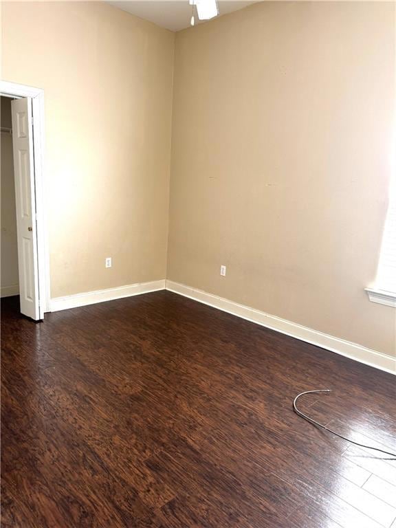 Bedroom 1 has high ceilings and ceiling fan.