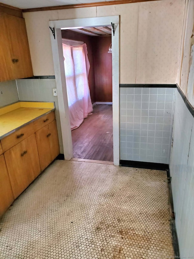 130 Wilkins Ave, Bridgeport, CT 06606 - photo 7