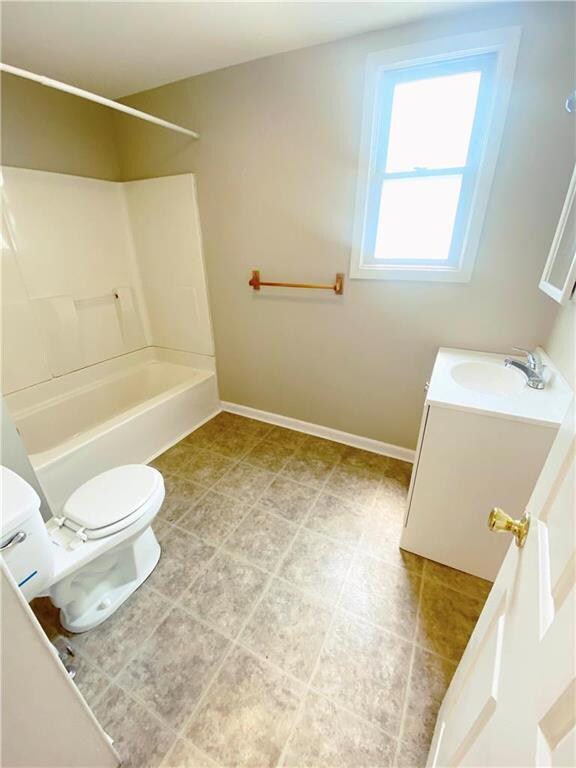 2712 Columbia St, Easton, PA 18045 - photo 7