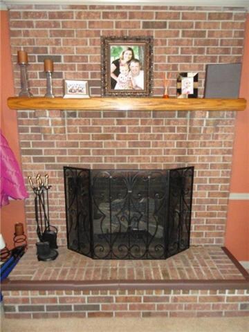 107 Russell St, Shelbyville, TN 37160 - photo 2