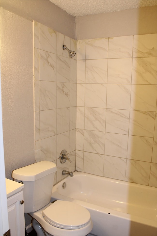 3910 Polly St unit 202, Dallas, TX 75210 - photo 4