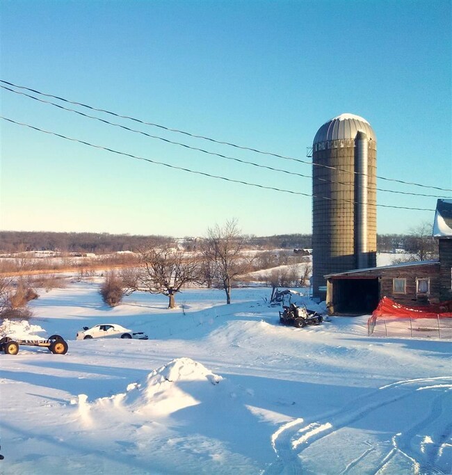 N8607 Freidig Rd, Brooklyn, WI 53521 - photo 7