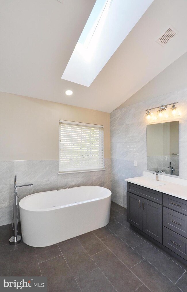 5507 Edson Ln, Rockville, MD 20852 - photo 5