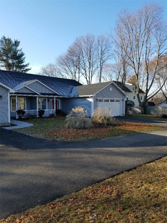 8 Mettatuxet Rd, Narragansett, RI 02882 - photo 2