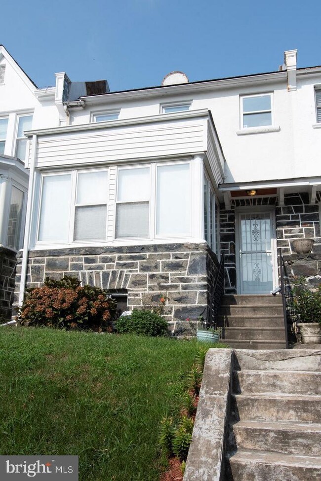 3624 Yolando Rd, Baltimore, MD 21218 - photo 2