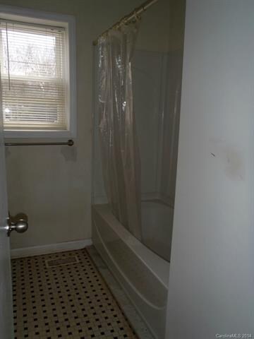 101 N Race St unit 1, Statesville, NC 28677 - photo 7