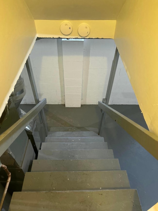 1975 Dunbar Dr unit F, Columbus, OH 43224 - photo 7