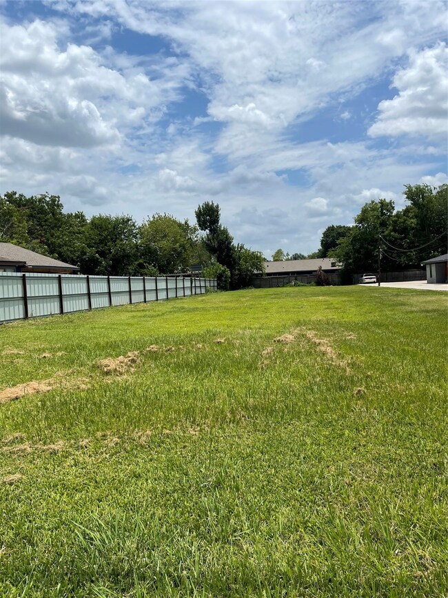 5110 Wipprecht St, Houston, TX 77026 - photo 4