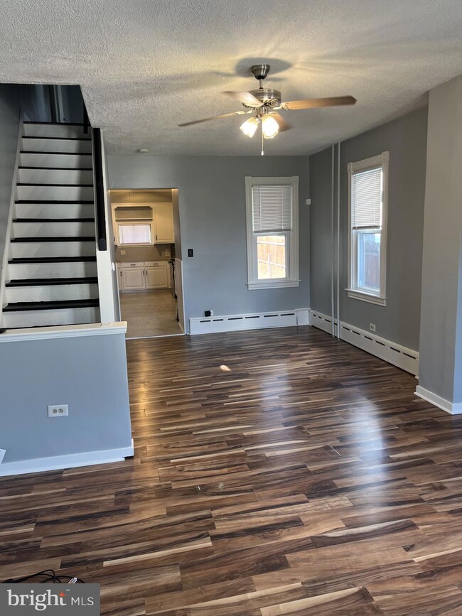 36 2nd St, Reading, PA 19607 - photo 2