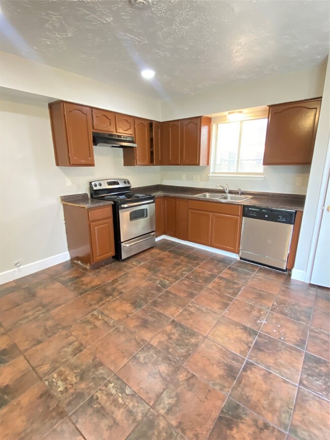 6706 Northleaf Dr, Houston, TX 77086 - photo 4