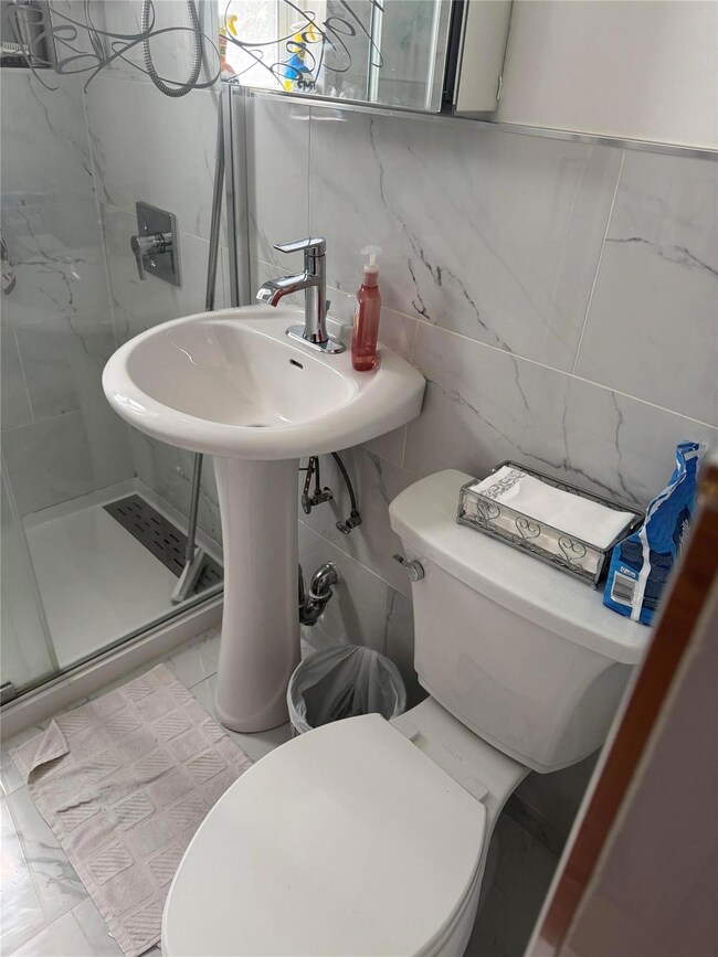 233-6 131st Ave unit 1, Rosedale, NY 11422 - photo 6