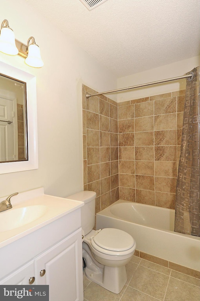 1113 Huntmaster Terrace NE unit 302, Leesburg, VA 20176 - photo 4