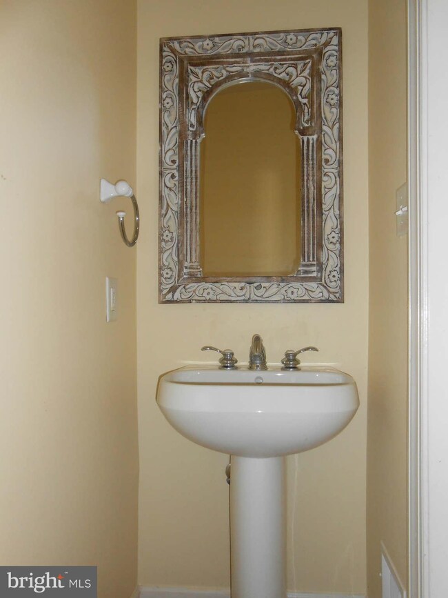 12805 Clarks Crossing Dr, Clarksburg, MD 20871 - photo 6