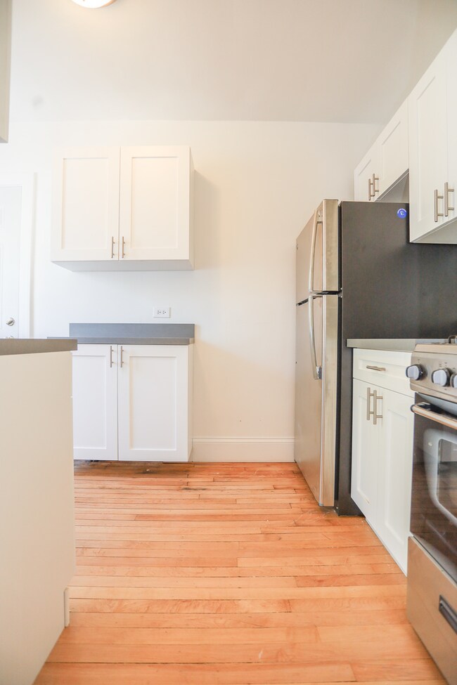 4807 N Bell Ave unit 2S, Chicago, IL 60625 - photo 4